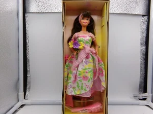 1996 Avon Special Edition Spring Petals Barbie Second in Series 16872 Brunette - Picture 1 of 3