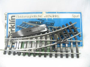 MÄRKLIN 5962 E-WEICHE LINKS KR2636 - Bild 1 von 1