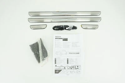 Illuminazione Battitacco Scalino Nissan Juke F15 G6950-1KA1A Originale Nuovo - Immagine 1 di 4