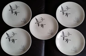 5 Vintage 1940s English Johnson Brothers Pattern JB533 9”/23cm Ironstone Plates - Picture 1 of 12