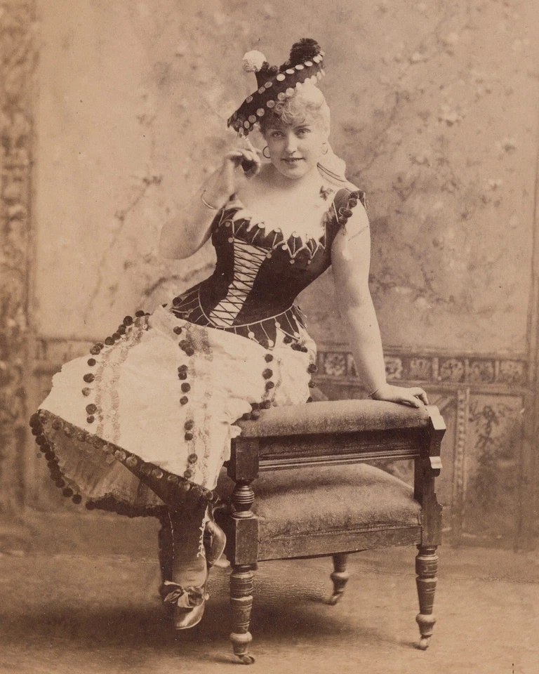 Lillian Russell 8X10 Photo Picture Image American actress & singer opera #13 - Image 1 of 1