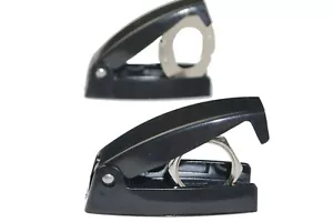 Apex RV Camper Plastic Baggage Door Catch Holder Black 2 Pk - Foto 1 di 5