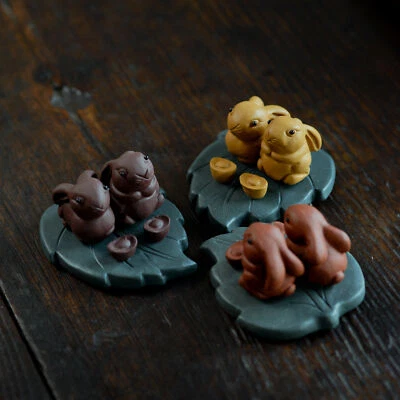 One Little Rabbit Novela China Té Mascota Zisha Casa de Juego de Té Ornamento de Calentamiento Foto 1 de 4
