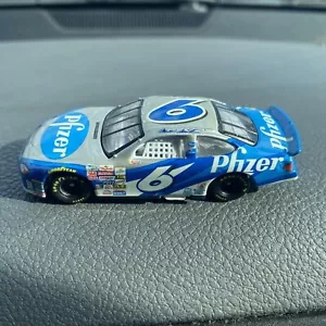 1999 Mattel Hot Wheels NASCAR #6 Mark Martin Pfizer 1:64 Modell Rennwagen Thailand - Bild 1 von 5