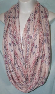 Charlotte Russe Pink Geometric Infinity Scarf 35 X 39 Inches Lightweight - Picture 1 of 3