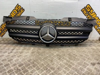 2008 MERCEDES SPRINTER - FRONT BUMPER GRILLE GENUINE - Image 1 of 4