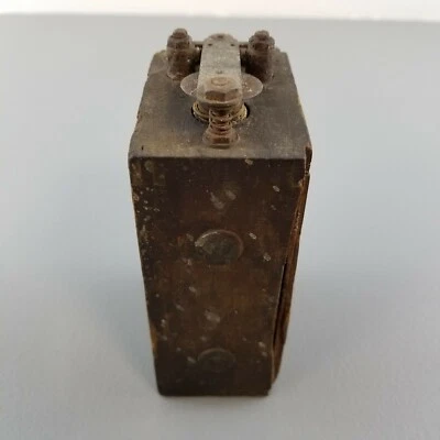 Antigua caja bobina Ford modelo T 1908-1927 Ford Script  Foto 1 de 4