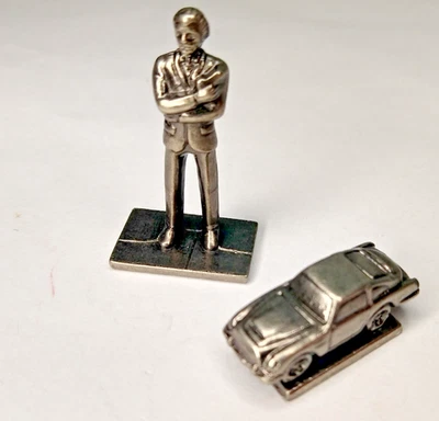 Pair of Scene It James Bond Metal Replacement Pieces 007 Bond & Aston Martin - Image 1 of 2