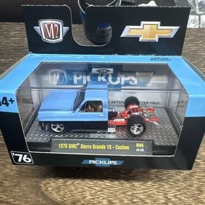 M2 Machines 1976 GMC Sierra Grande 15 - Custom 1:64 BLUE R96 24-122 PICKUPS - Picture 1 of 2