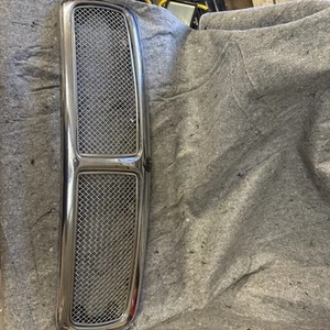 1995 1996 1997 Jaguar XJ6 XJ12 Radiator Front Grille with Emblem OEM HNA5502AB - Picture 1 of 17