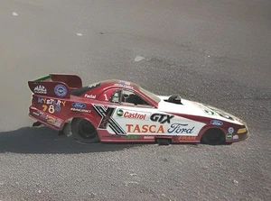 AZIONE 2002 JOHN FORCE #1 CASTROL GTX TASCA FORD MUSTANG AUTO DIVERTENTE 1:24 - Foto 1 di 17