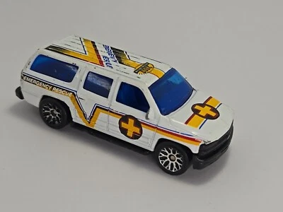 MATCHBOX 2003 Special Edition 2000 CHEVROLET SUBURBAN EMERGENCY RESCUE USED - Image 1 of 4