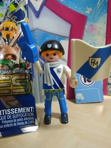 PLAYMOBIL Over Surprise Series 18 Boys 70369 Supporter Fan ¡ New - Picture 1 of 3