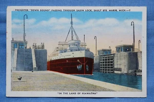 Carguero "Down Bound" pasando a través de Sabin Lock - Sault Ste. Marie, Michigan - Imagen 1 de 2