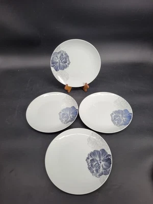 Juego de 4 hermosos platos de cena Oneida Bonsai 10,25" de porcelana azul marino/blanco floral Foto 1 de 4