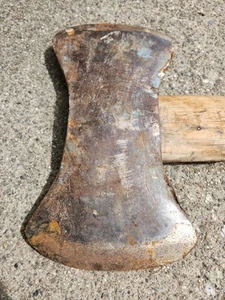 Vintage 4 Lb Axe Head American Tool Company Axe, Logging Hunting - Picture 1 of 5