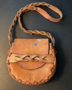 Vintage 1960-70 Small Brown Leather Hippie Hand Tooled Floral Boho Shoulder Bag - Picture 1 of 18