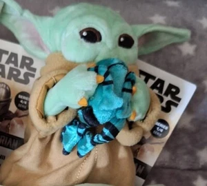 Disney Star Wars Mandalorian Baby Yoda The Child with Frog Plush Series 1/4 NWT - Picture 1 of 1
