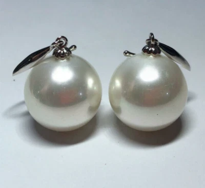 Enormes pendientes de perlas redondas AAA+ 16 mm Mar del Sur de oro blanco de 14 k colgantes Foto 1 de 4