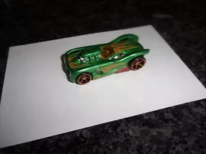 HOT WHEELS - 2013 BDY13 - GREEN - Picture 1 of 4