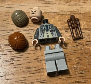 LEGO Minifigura Reg Cattermole/Ron Weasley del Set 76403, Nuevo y Nunca Ensamblado - Imagen 1 de 2
