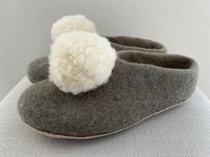 Mulxiply Pom Pom Wool Felt Slippers Nepal Women’s 7/8 - Picture 1 of 7