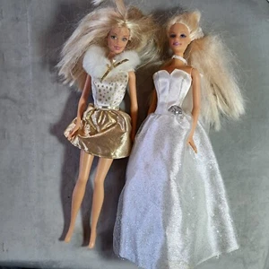 Bambole Barbie x2, vestiti originali, 1998/1999 - Foto 1 di 24