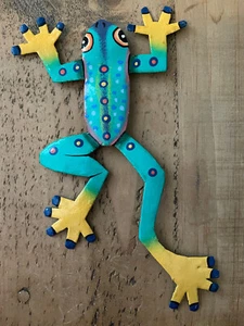 Caribbean Recycled Metal Frog Wall Hanging 10 Inch Green Yellow Artisan Haiti - Picture 1 of 2