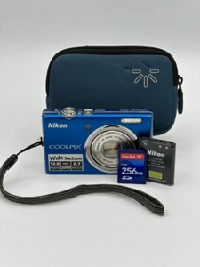 Nikon Coolpix S570 12MP Digital Compact Camera Digicam Bundle VTG - Y2K - TESTED - Picture 1 of 16