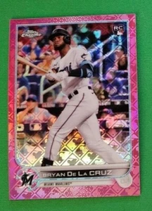 BRYAN De La CRUZ RC 2022 Topps Cromo LOGOFRATTORE MAGENTA Rifrattore /199 - Foto 1 di 2