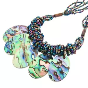 Collar de cuentas negras de pavo real iridiscente con cáscara de abulón Paua - Imagen 1 de 3