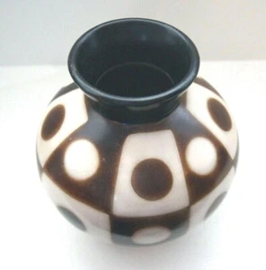 Peruvian Art Vase - Signed By Valeriano - Hand Made Pottery - Picture 1 of 8