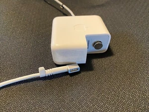 Original APPLE MACBOOK Air 45W MagSafe Power Adapter Charger A1244 + power cord - Picture 1 of 1