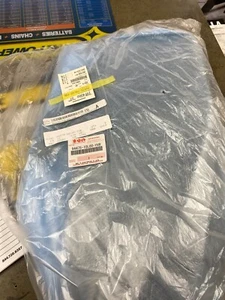 '22-'24 Suzuki GSX1300R, Hayabusa Black Right Cover Side, Part # 94475-10L00-YVB - Bild 1 von 2