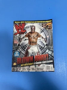 WWE WRESTLING MAGAZINE AUGUST 2011 MYSTERIO THE MIZ CENA WRESTLING MAGAZINE. - Imagen 1 de 3