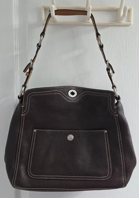 COACH CHELSEA 巧克力棕色鹅卵石皮革旋转锁折叠上衣 HOBO 包 - 状况完好! — 第 1/4 张图片