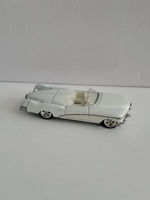 Hot Wheels Larry's Garage Juego en Caja CHASE '51 Le Sabre Concept Blanco Real Riders Foto 1 de 4