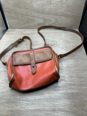 Cartera bandolera de cuero Madewell roja Foto 1 de 4