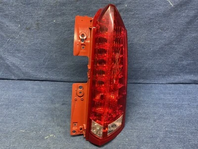 Luz trasera derecha Cadillac SRX 2010 2011 2012 2013 2014 2015 2016 Foto 1 de 4