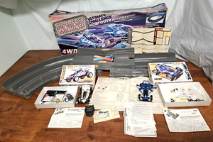 Matchbox Super Fast Machines Ultimate Challenge Racing System w/ 2 Cars in Box - Picture 1 of 11