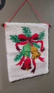 Vintage Glocken Weihnachten Riegel Haken Wandbehang Handarbeit Retro Urlaub Deko  - Bild 1 von 4