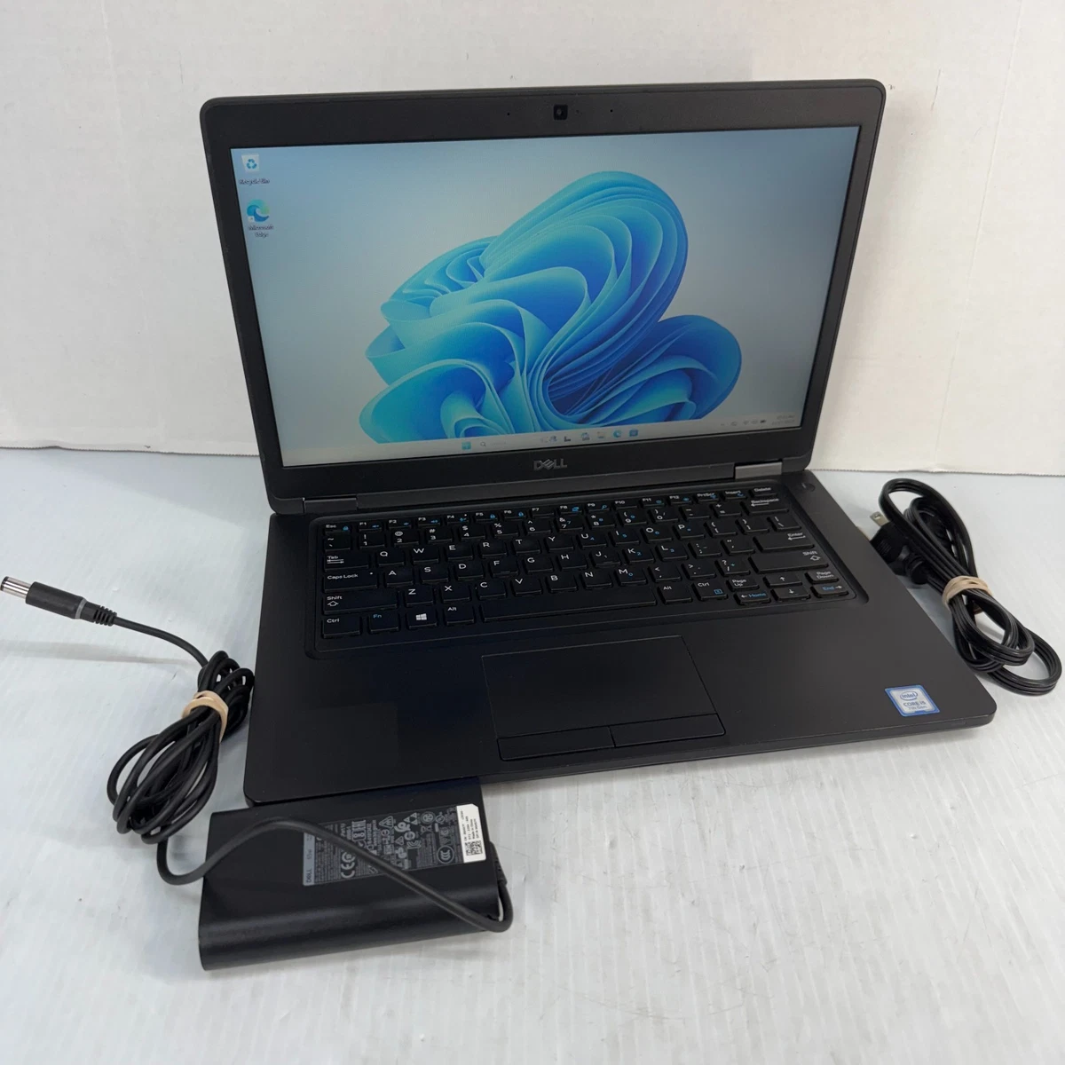Dell Intel Core i5 7th Gen. PC Laptops & Netbooks 256 GB SSD