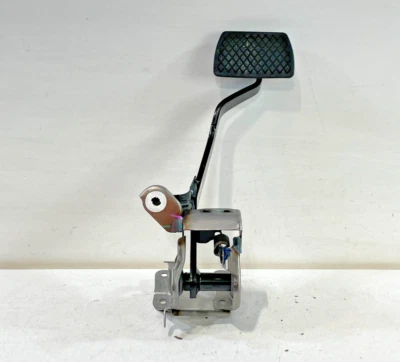 2023-2025 HONDA HR-V PEDAL DE PASTILLAS DE FRENO DE PARADA DE PIE CON SOPORTE 2,0 L # 99060 Foto 1 de 4