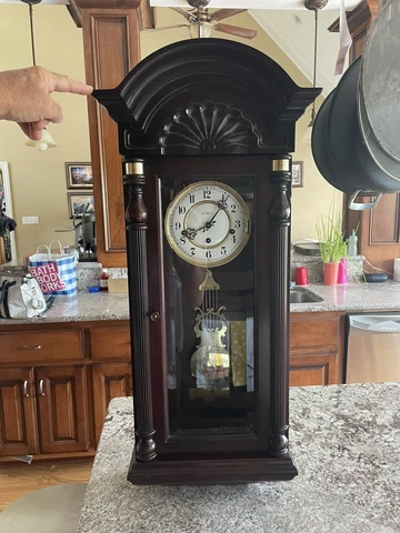 Howard Miller Jennison Chiming Clock 612-221 Plays 3 Chimes Minor Flaws Rare HTF Cover