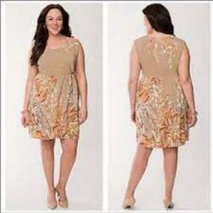Etuikleid Lane Bryant hellbraun geblümt 046701 - Bild 1 von 5