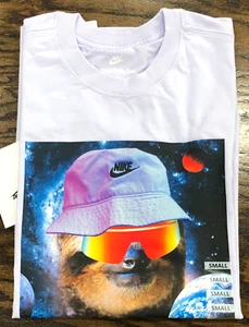 *NEW* Men's NIKE SPORTSWEAR PHOTO TEE AMETHYST TINT/MULTI (HJ0752 538) 👍 - Picture 1 of 4