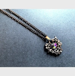 Gothic Spinnenkette mit Herz - Bild 1 von 4