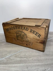 Vintage Moosehead Beer Canadian Lager Wooden Wood Crate Box Farmhouse Bar Decor - Picture 1 of 24