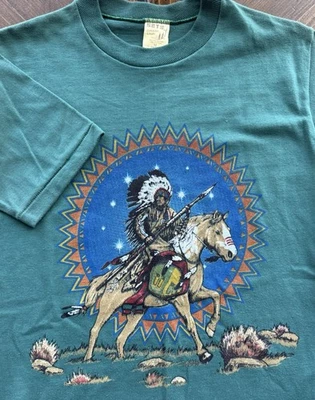 Camiseta Vintage Años 80 Talla M Nativo Americano Naturaleza Exterior Puntada Única EE. UU. Foto 1 de 4