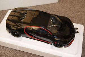 DAMAGED 1:18 AutoArt Bugatti Chiron In Nocturne Black